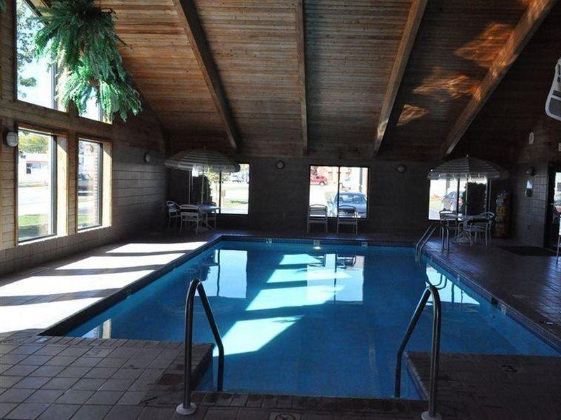 Americinn By Wyndham Plymouth Bagian luar foto