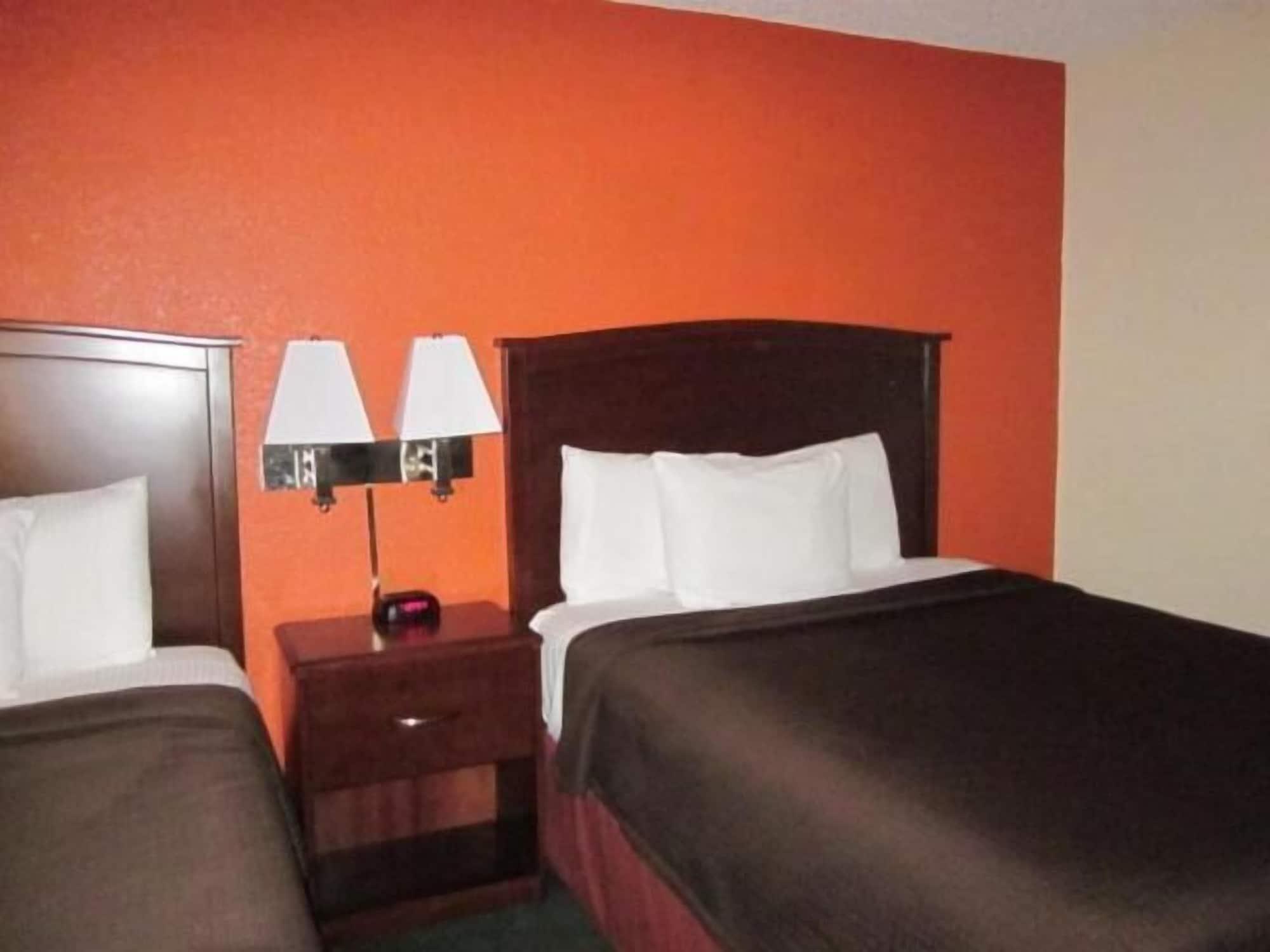 Americinn By Wyndham Plymouth Bagian luar foto
